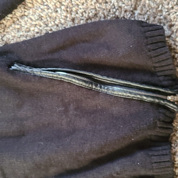 Black Sweater with side zipper detail - Picture 2 of 2
